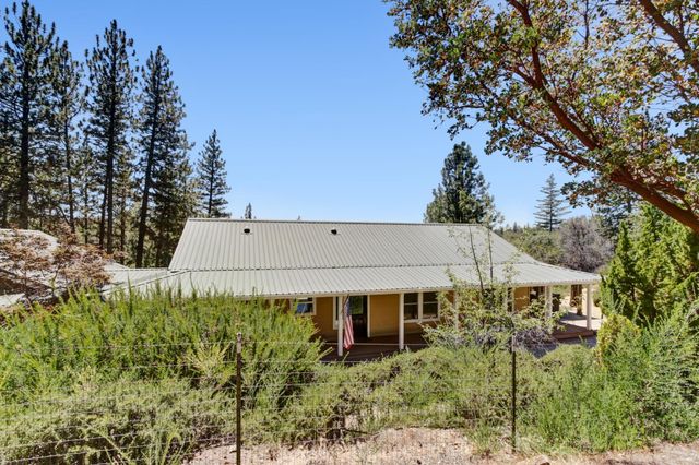 15502 E Meadowlark Ln, Sutter Creek, CA 95685