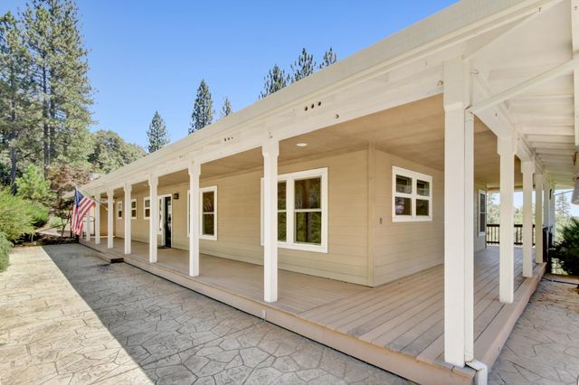 15502 E Meadowlark Ln, Sutter Creek, CA 95685