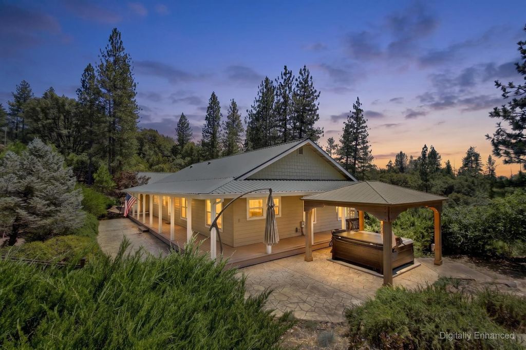 15502 E Meadowlark Ln, Sutter Creek, CA 95685