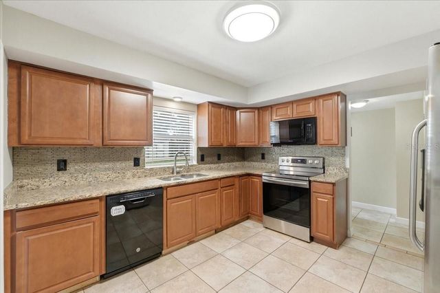 660 AVENUE N SE, Winter Haven, FL 33880