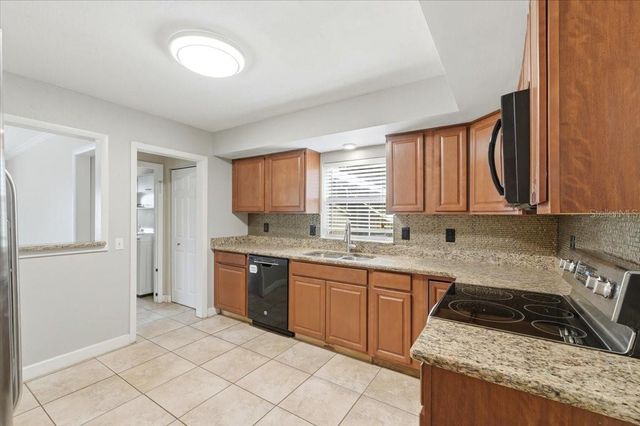 660 AVENUE N SE, Winter Haven, FL 33880