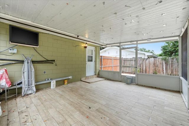 660 AVENUE N SE, Winter Haven, FL 33880