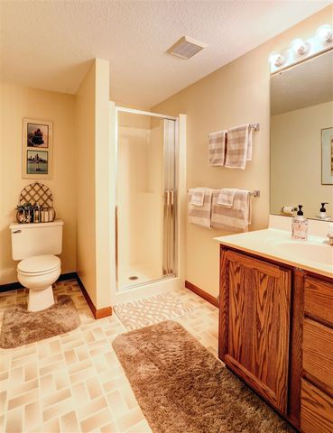 13760 Lakeshore Drive, Grand Haven, MI 49417