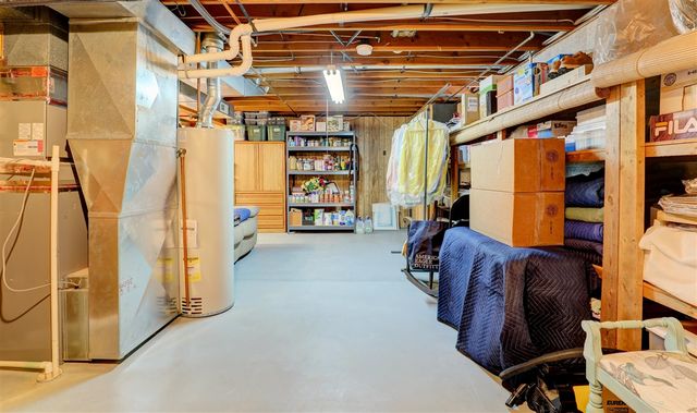 13760 Lakeshore Drive, Grand Haven, MI 49417