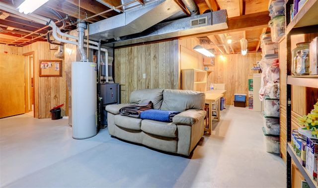 13760 Lakeshore Drive, Grand Haven, MI 49417