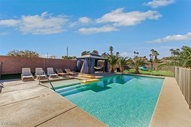 7171 Hinson Street, Las Vegas, NV 89118