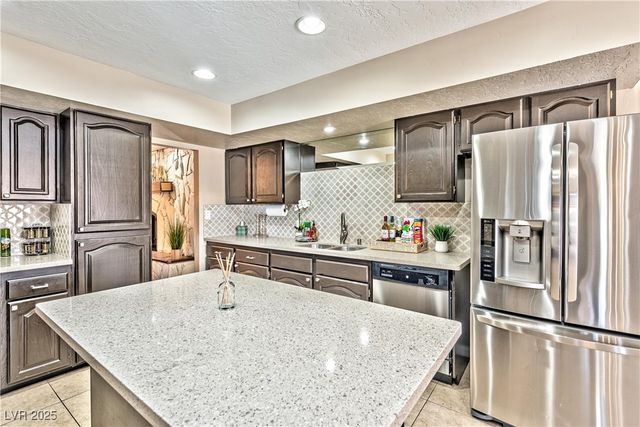 7171 Hinson Street, Las Vegas, NV 89118