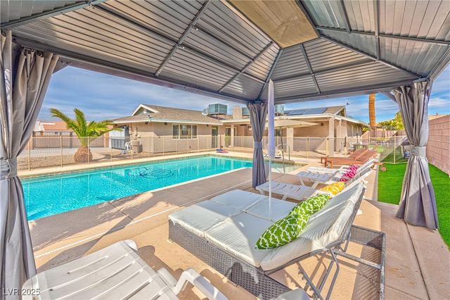 7171 Hinson Street, Las Vegas, NV 89118