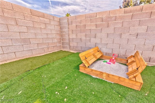 7171 Hinson Street, Las Vegas, NV 89118