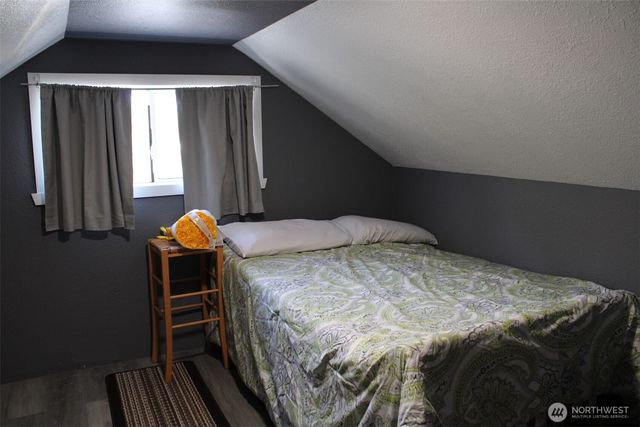 1415 Cherry St, Oroville, WA 98844