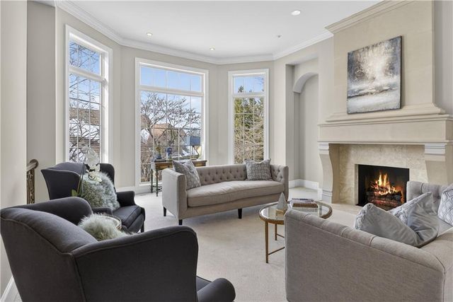 2108 W 115th Street, Leawood, KS 66211