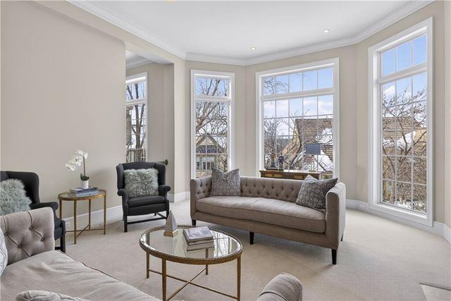 2108 W 115th Street, Leawood, KS 66211