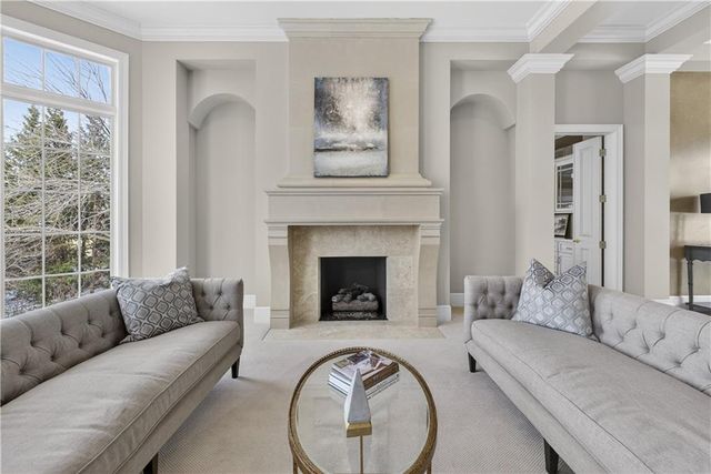 2108 W 115th Street, Leawood, KS 66211