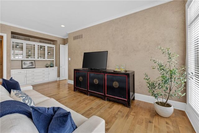 2108 W 115th Street, Leawood, KS 66211