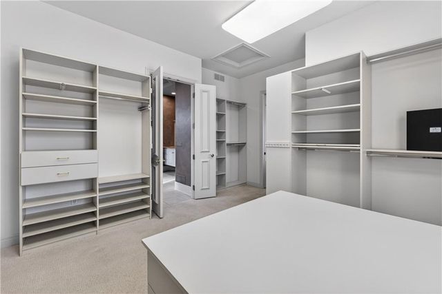 2108 W 115th Street, Leawood, KS 66211