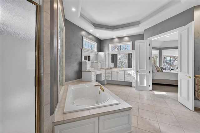 2108 W 115th Street, Leawood, KS 66211