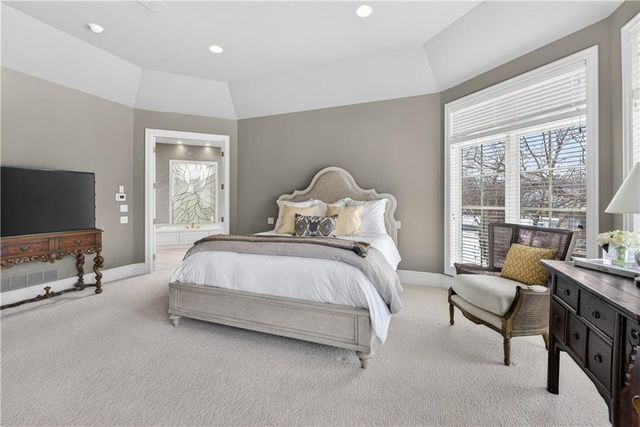 2108 W 115th Street, Leawood, KS 66211