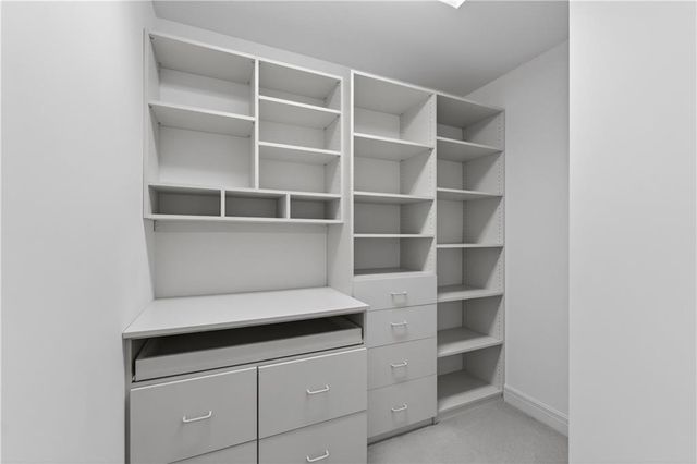 2108 W 115th Street, Leawood, KS 66211