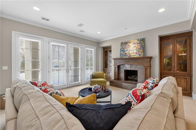 2108 W 115th Street, Leawood, KS 66211