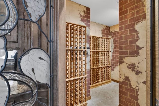 2108 W 115th Street, Leawood, KS 66211