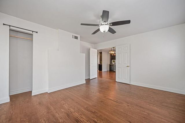 6100 Woodhaven Ave, Carmichael, CA 95608
