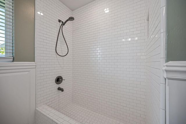 6100 Woodhaven Ave, Carmichael, CA 95608