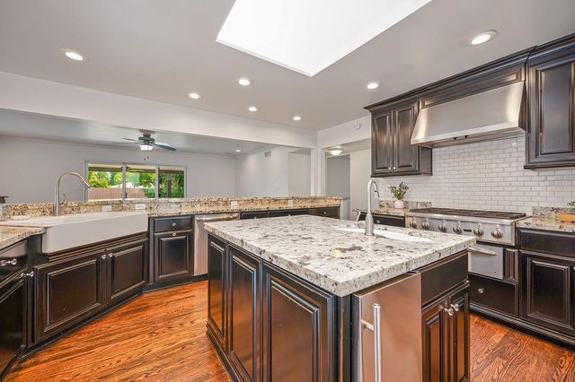 6100 Woodhaven Ave, Carmichael, CA 95608