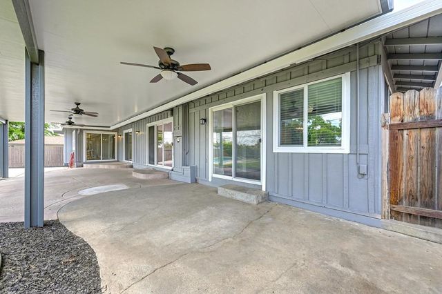 6100 Woodhaven Ave, Carmichael, CA 95608