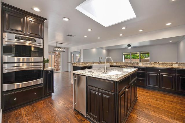 6100 Woodhaven Ave, Carmichael, CA 95608