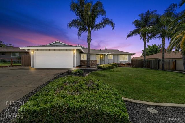 6100 Woodhaven Ave, Carmichael, CA 95608