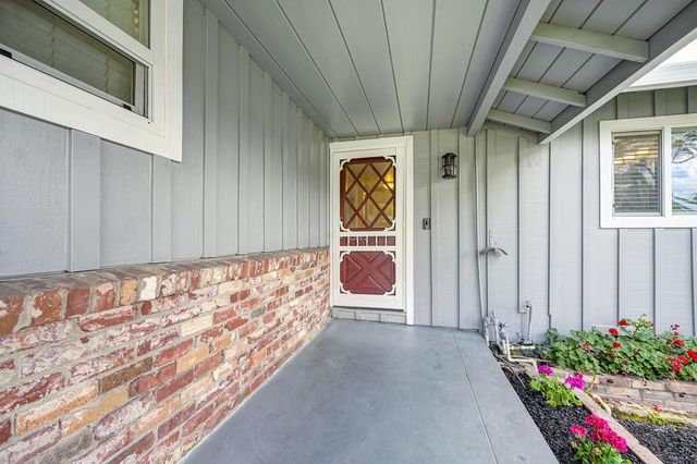 6100 Woodhaven Ave, Carmichael, CA 95608