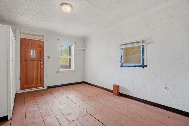 1204 John Street SE, Albuquerque, NM 87102