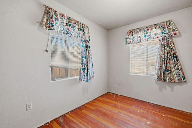 1204 John Street SE, Albuquerque, NM 87102