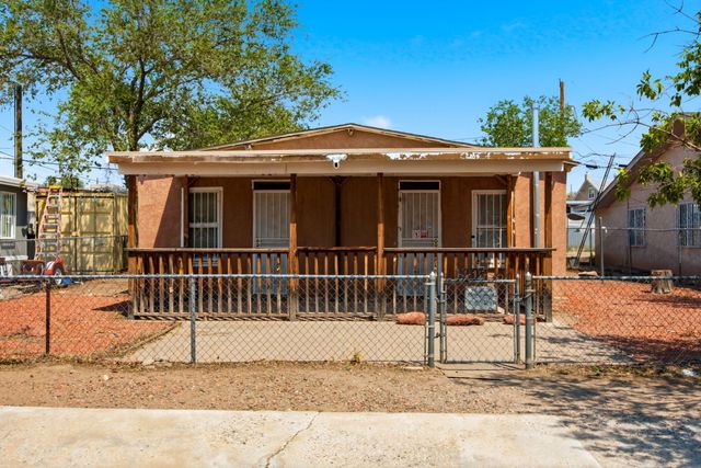 1204 John Street SE, Albuquerque, NM 87102