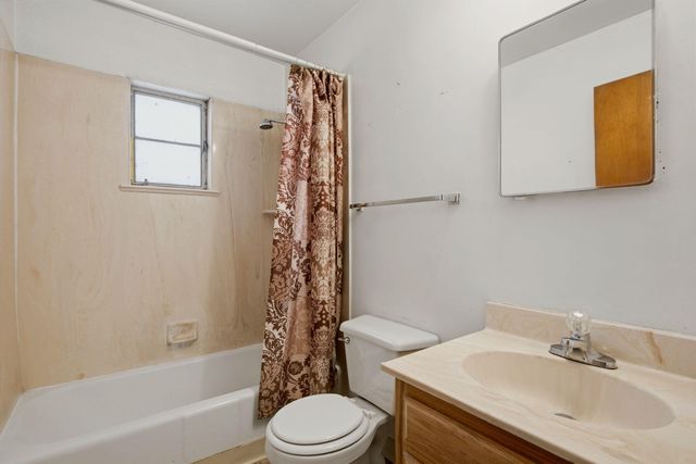 1204 John Street SE, Albuquerque, NM 87102