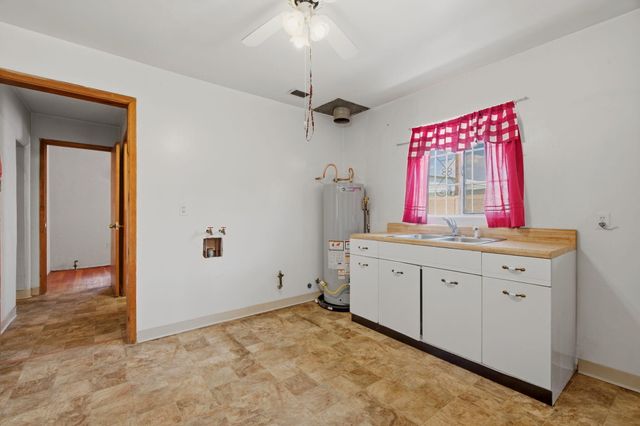 1204 John Street SE, Albuquerque, NM 87102