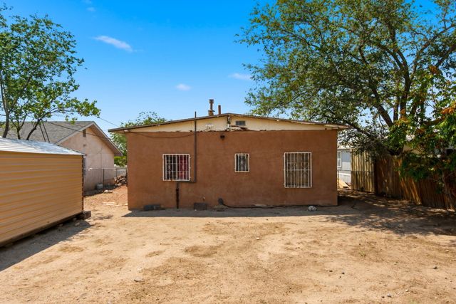 1204 John Street SE, Albuquerque, NM 87102
