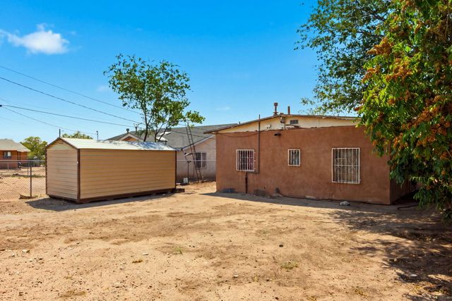 1204 John Street SE, Albuquerque, NM 87102
