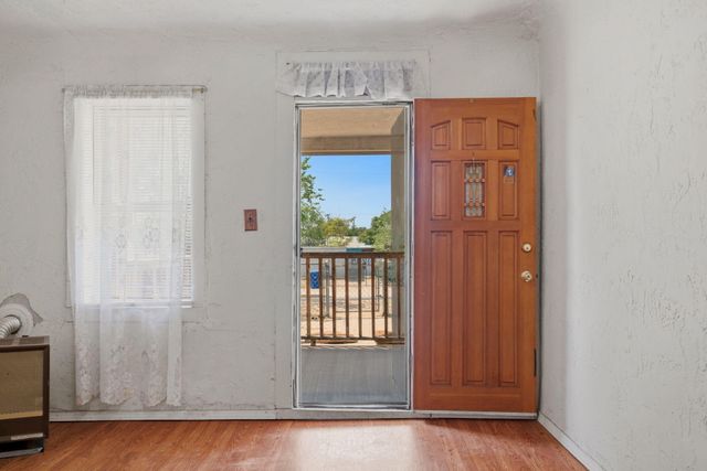 1204 John Street SE, Albuquerque, NM 87102
