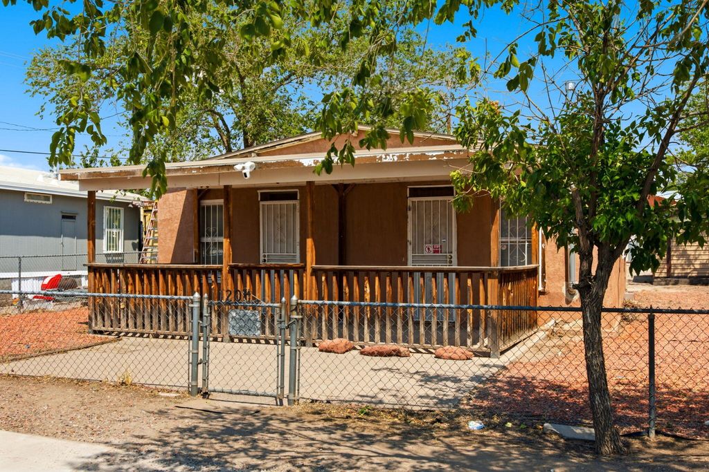 1204 John Street SE, Albuquerque, NM 87102