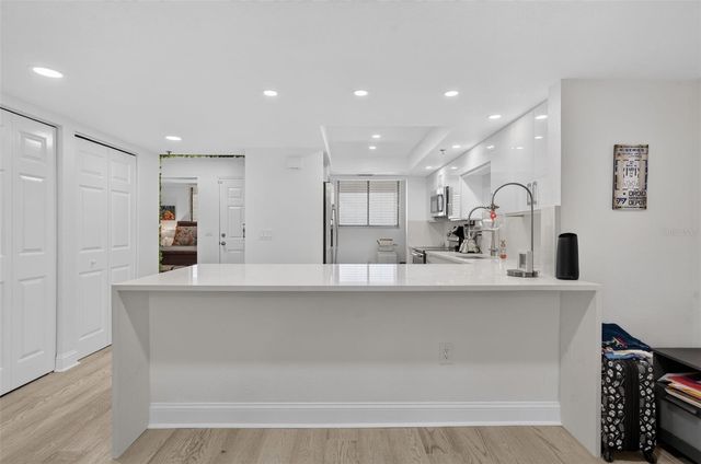 530 E CENTRAL BOULEVARD 803, Orlando, FL 32801