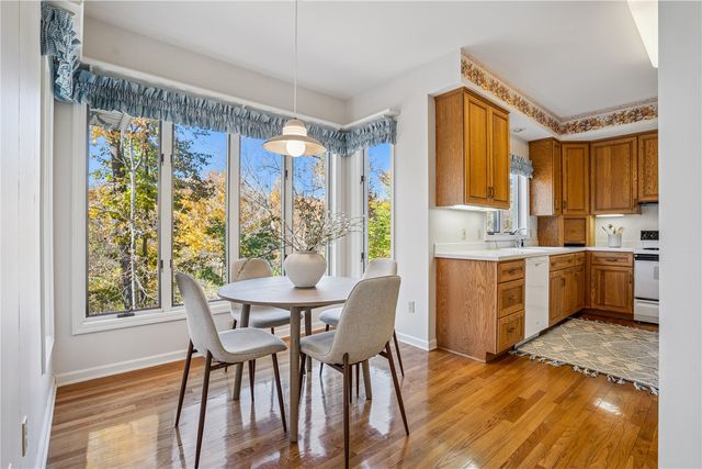 1919 SE Oak Knolls Court, Cedar Rapids, IA 52403