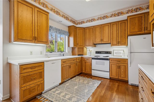 1919 SE Oak Knolls Court, Cedar Rapids, IA 52403