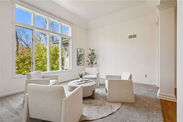 1919 SE Oak Knolls Court, Cedar Rapids, IA 52403