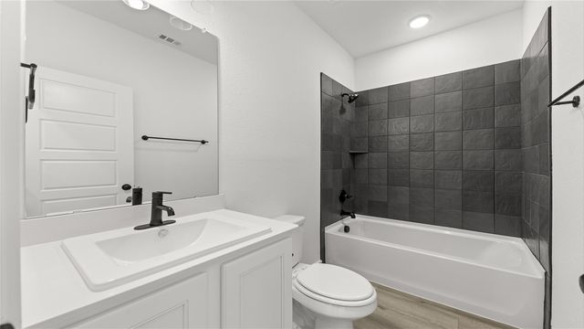 2369 Rams Horn Drive, Waxahachie, TX 75167
