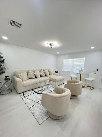 708 Normandy O 708, Delray Beach, FL 33484