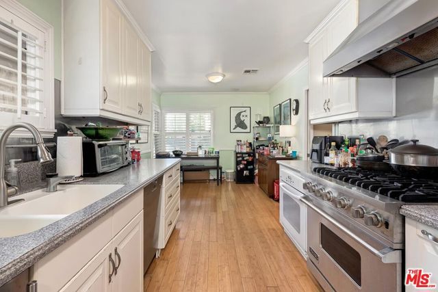 3240 Mcmanus Avenue, Los Angeles, CA 90034