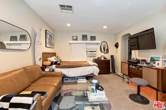 3240 Mcmanus Avenue, Los Angeles, CA 90034