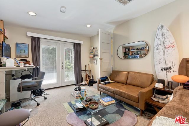 3240 Mcmanus Avenue, Los Angeles, CA 90034