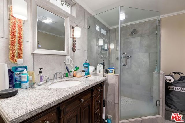 3240 Mcmanus Avenue, Los Angeles, CA 90034